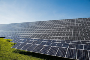 مشروع قراصة الـ 2 ميغا لتوليد الكهرباء بالطاقة الشمسية